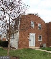 2737 Iverson St in Hillcrest Heights, MD - Building Photo