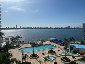 7601 E Treasure Dr, Unit 909 in Miami Beach, FL - Building Photo