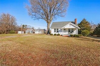 2580 Union Cross Rd in Winston-Salem, NC - Building Photo - Building Photo