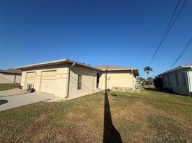 3111 Riverside Dr in Punta Gorda, FL - Building Photo