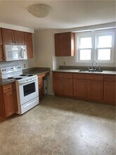 44 Westmoreland St in Whitesboro, NY - Building Photo - Building Photo