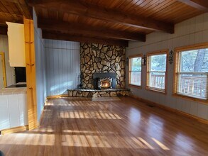 15325 Acacia Way in Pine Mountain Club, CA - Building Photo - Building Photo