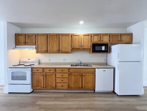 10 Muttart Dr in Cornwall, PE - Building Photo - Building Photo