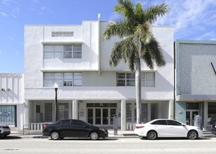 Welworth Condominiums in Miami Beach, FL - Building Photo - Building Photo