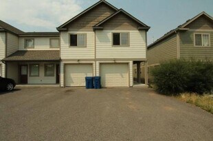 935 Forest Glen Dr in Bozeman, MT - Building Photo