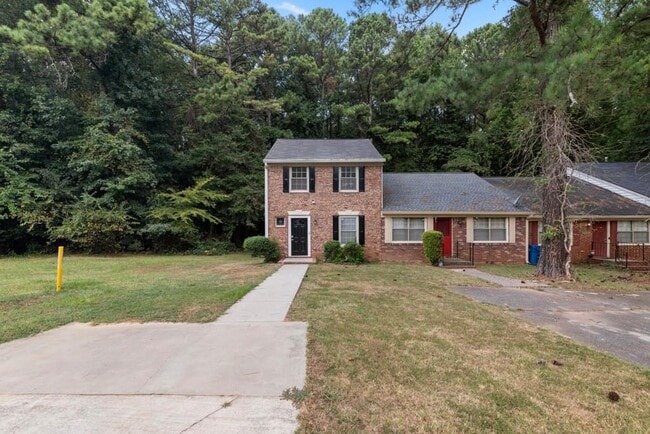 7169 Williamsburg Dr in Riverdale, GA - Building Photo - Building Photo