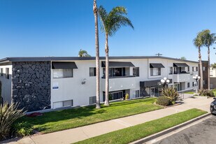 343 Palos Verdes in Redondo Beach, CA - Building Photo