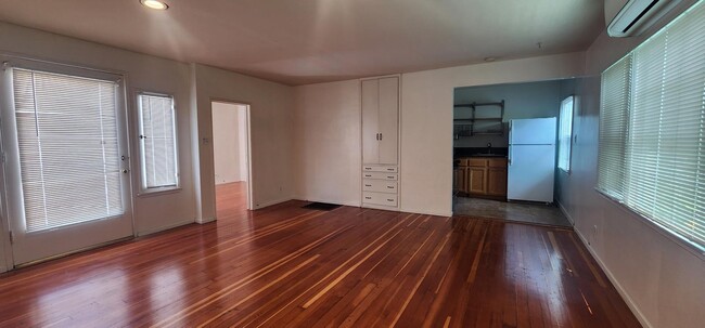 1301 N Maryland Ave, Unit #A in Glendale, CA - Building Photo - Building Photo