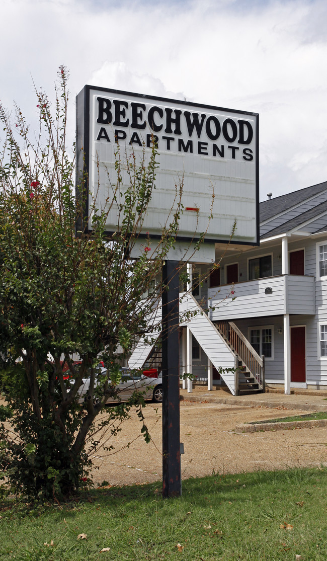 Beechmont Apartments in Newport News, VA - Building Photo - Building Photo