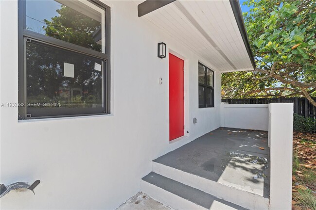 1745 NW 151st St in Opa Locka, FL - Building Photo - Building Photo