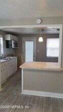 5247 Fremont St in Jacksonville, FL - Building Photo - Building Photo