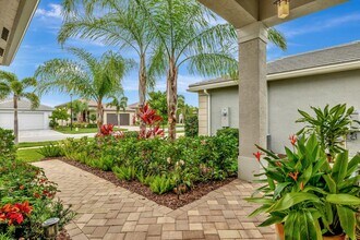 11954 SW Seaway St in Port St. Lucie, FL - Building Photo - Building Photo