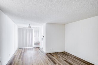 Victoria Apartments in Los Angeles, CA - Building Photo - Building Photo