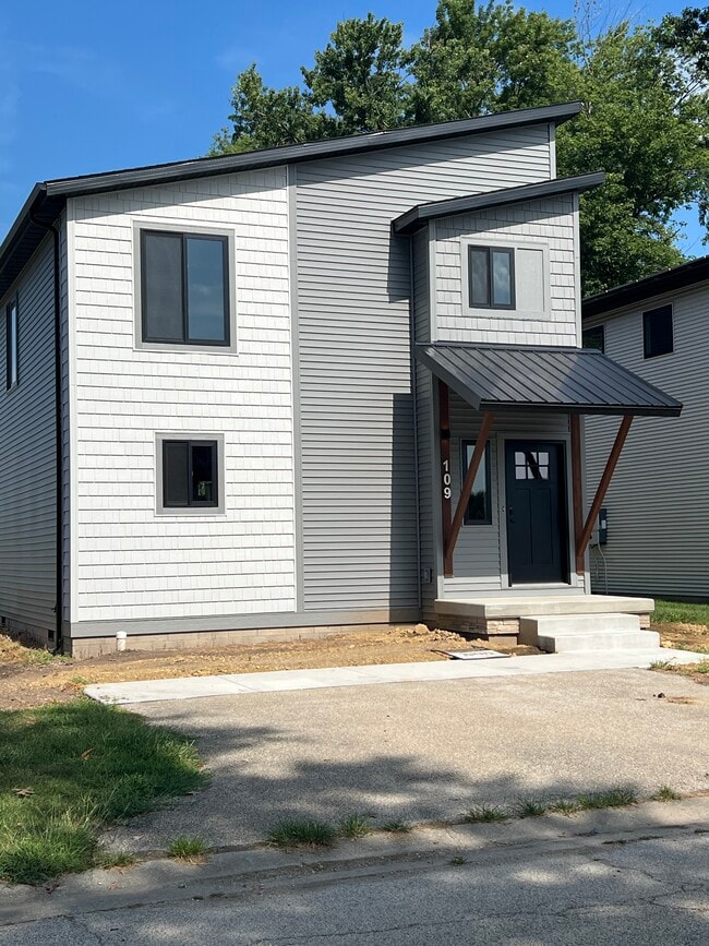 property at 109 N 3rd St