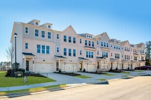 519 Meadows Ln in Lawrenceville, GA - Building Photo