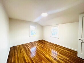 43 Hilma St in Quincy, MA - Building Photo - Building Photo