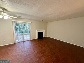 2939 Aspen Woods Entry in Doraville, GA - Building Photo - Building Photo