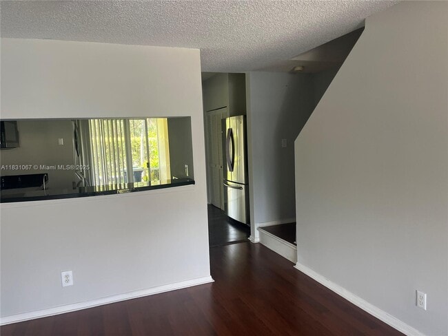 53 Whitehead Cir in Weston, FL - Building Photo - Building Photo