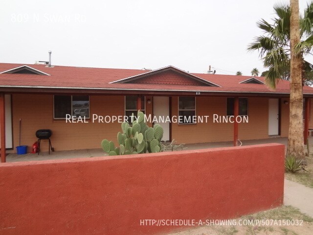 809 N Swan Rd in Tucson, AZ - Building Photo