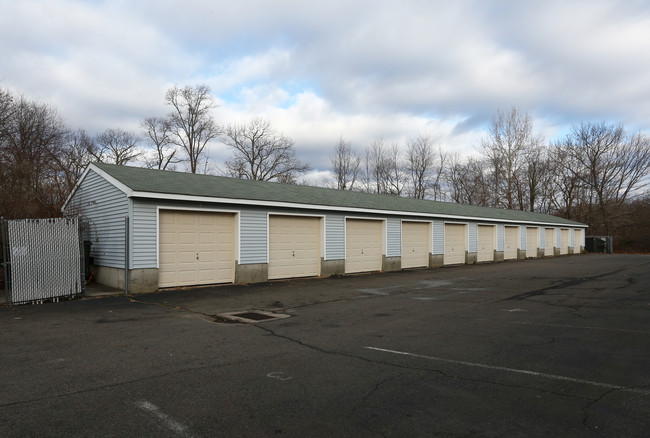 Ivy Street Apartments in Branford, CT - Building Photo - Building Photo