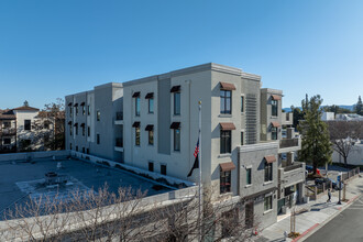 Hope Street Condominiums in Mountain View, CA - Foto de edificio - Building Photo