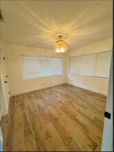 4390 Maple St NE in St. Petersburg, FL - Building Photo - Building Photo