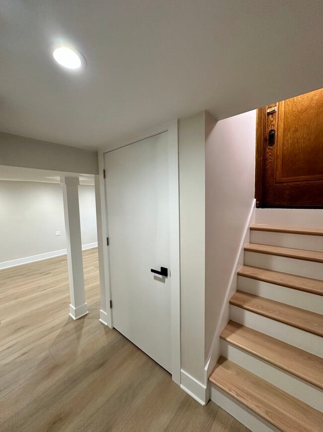 5200 W Winona St in Chicago, IL - Building Photo - Building Photo