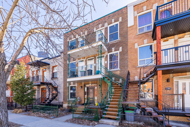 6024-6032 5E Av in Montréal, QC - Building Photo - Primary Photo