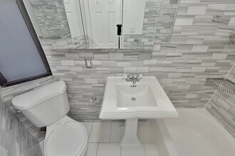 53 Leroy St in New York, NY - Foto de edificio - Building Photo