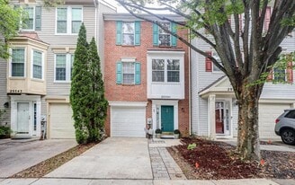 20541 Golf Course Dr in Germantown, MD - Building Photo