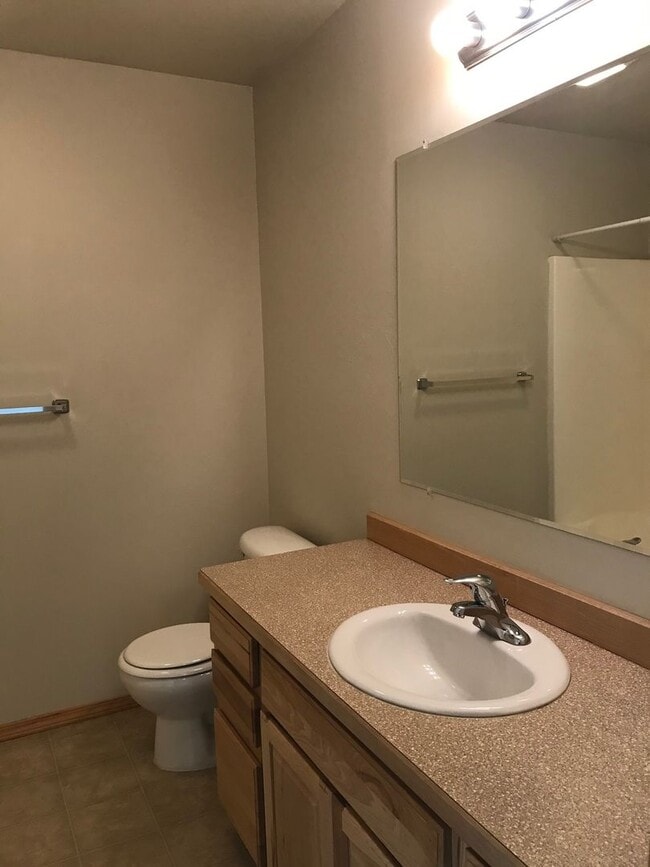 1018 N River Rock Dr