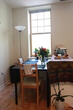 317 6th S St, Unit 3F in Philadelphia, PA - Building Photo - Building Photo