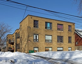 18-20 Station Rd in Toronto, ON - Building Photo