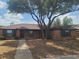 4005 St Andrews Dr in Midland, TX - Building Photo