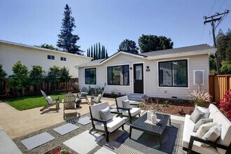 200 Mountain View Ave in Mountain View, CA - Building Photo - Building Photo