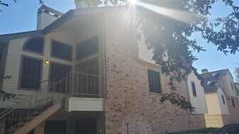 2425 Holly Hall St in Houston, TX - Building Photo