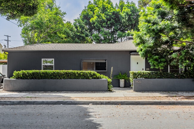 1406 Maple St in Santa Monica, CA - Foto de edificio - Building Photo