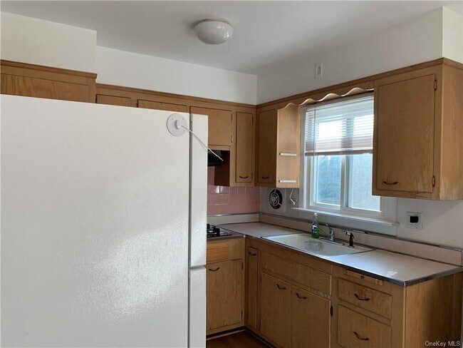 640 Stuart Ave in Mamaroneck, NY - Building Photo - Building Photo