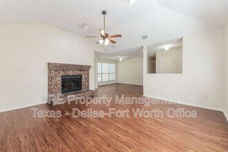 8005 Meadowlark Ln in Rowlett, TX - Building Photo - Building Photo