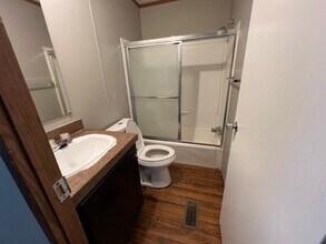 108 Plum St in Hopkinsville, KY - Foto de edificio - Building Photo