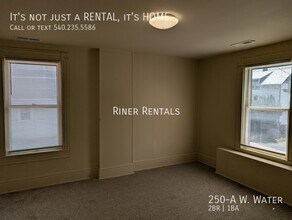 250 W Water St in Harrisonburg, VA - Building Photo - Building Photo