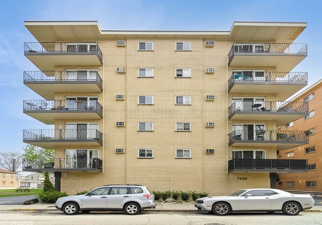 property at 7428 Washington St