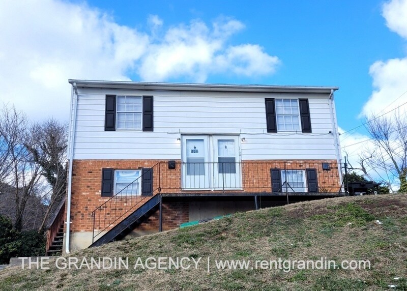 1702 Colgate St NE in Roanoke, VA - Building Photo