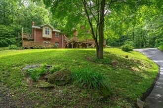 22 Indian Knob Rd in Asheville, NC - Building Photo - Building Photo