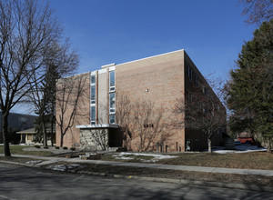 2416 Blaisdell Apartments in Minneapolis, MN - Building Photo - Building Photo