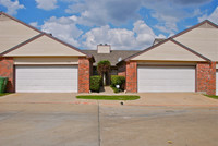 Wykeham Condominiums in Garland, TX - Foto de edificio - Building Photo