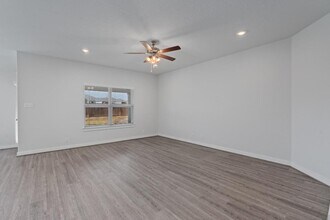 4044 Legend Meadows in New Braunfels, TX - Building Photo - Building Photo