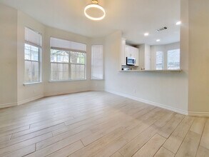 12401 Los Indios Trail in Austin, TX - Building Photo - Building Photo
