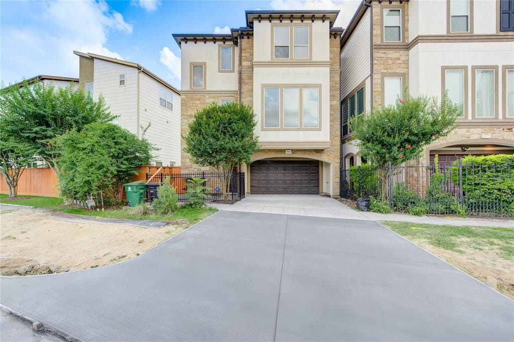 5711 Allen St in Houston, TX - Foto de edificio