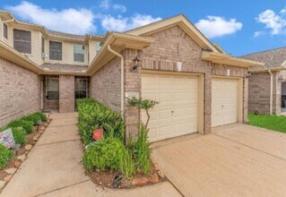 8530 Sunset Loch Dr in Spring, TX - Building Photo - Building Photo